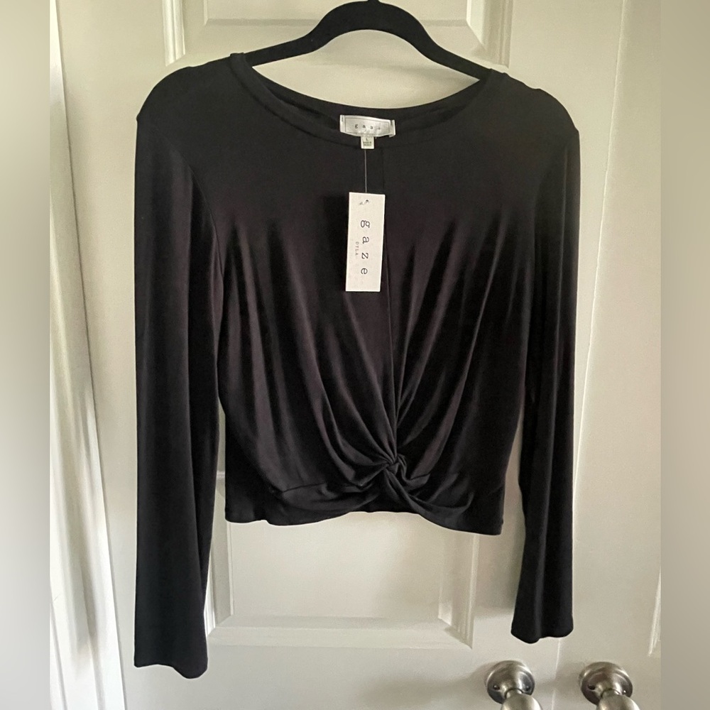 LAST CHANCE Black Long-sleeve Crop Top